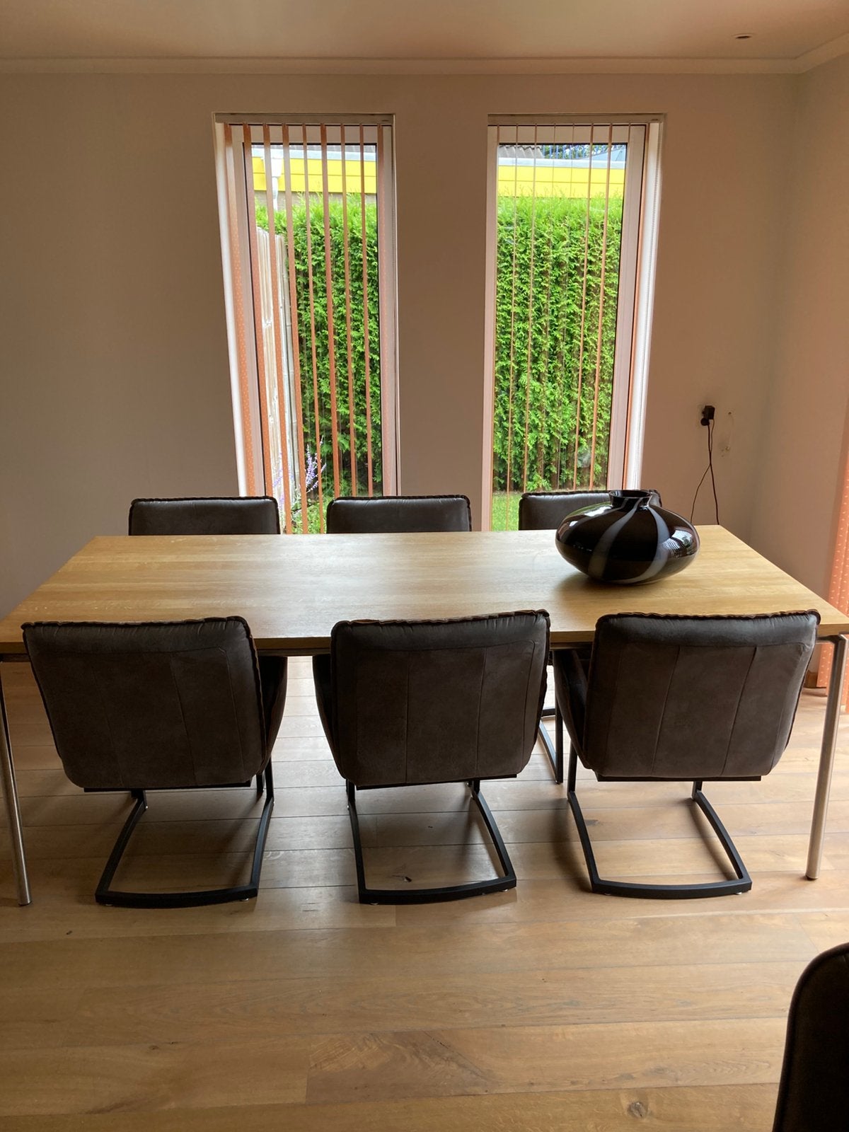 Bert Plantagie Eetkamer Tafel + Eetkamer Stoelen, Ophalen, Zo goed als nieuw, Modern, 4 tot 6 stoelen