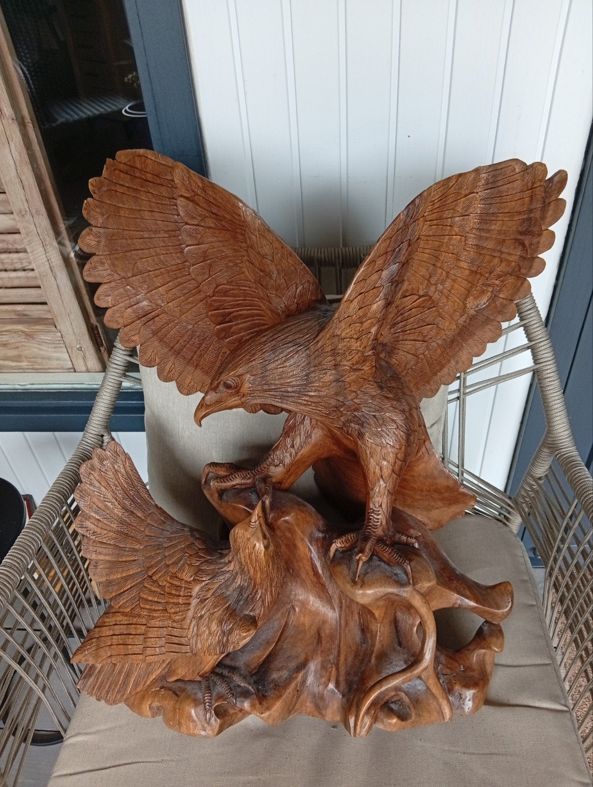 Prachtig handgesneden houten adelaar sculptuur, Handgemaakt, Beeld, Hout, Bruin