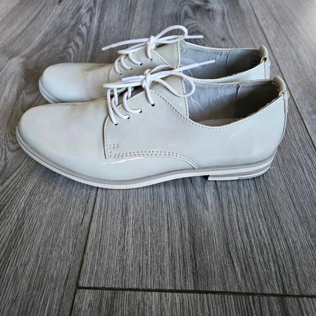 Marco Tozzi grijze lakschoenen maat 40 *nieuw*, Ophalen of Verzenden, Nieuw, Grijs