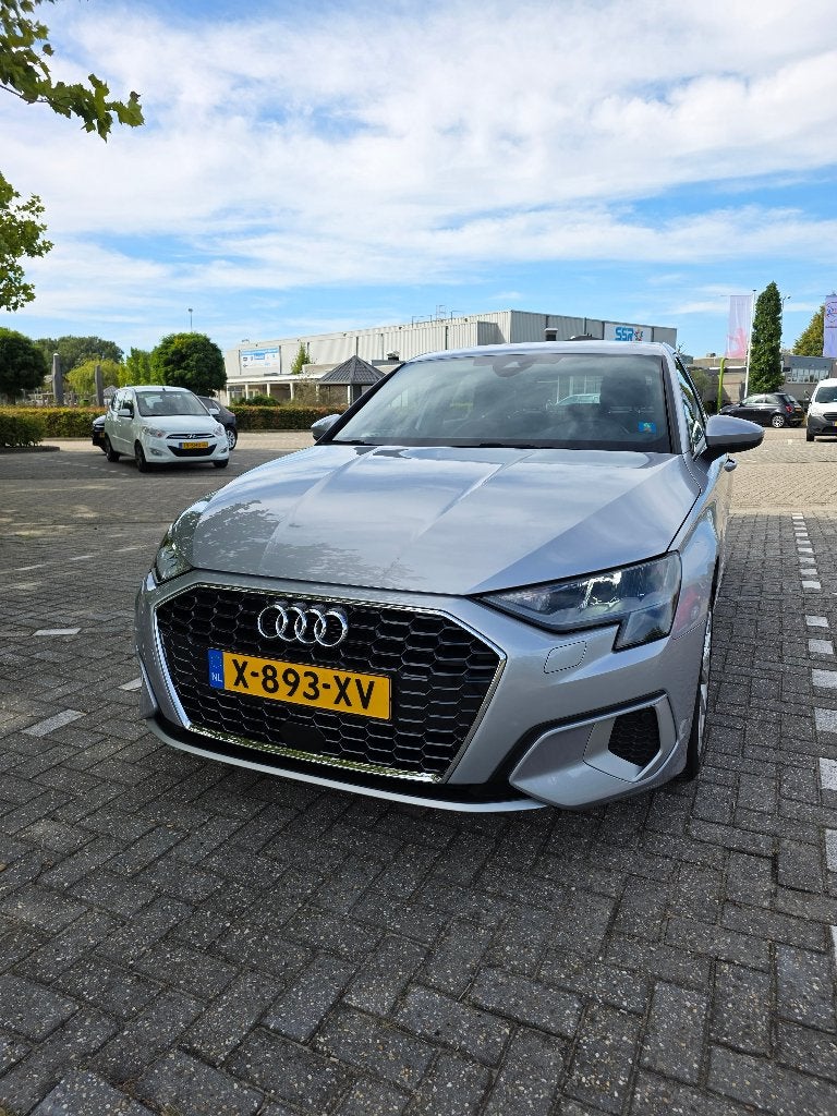 Foto 3 van Audi A3 35 Tfsi 150pk Mhev S-tronic 2023 Grijs