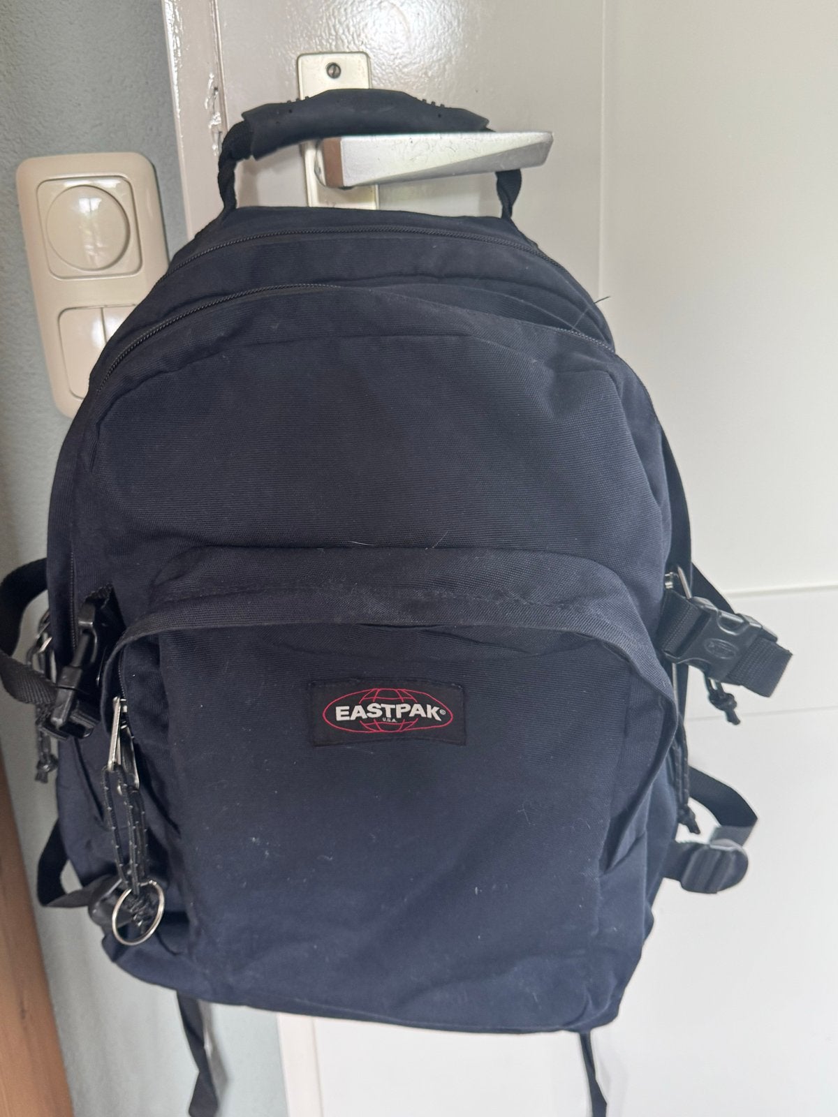 Eastpak grote rugtas  - Zwart, Sieraden, Tassen en Uiterlijk, Tassen | Rugtassen, Gebruikt, 25 tot 40 cm, Ophalen of Verzenden