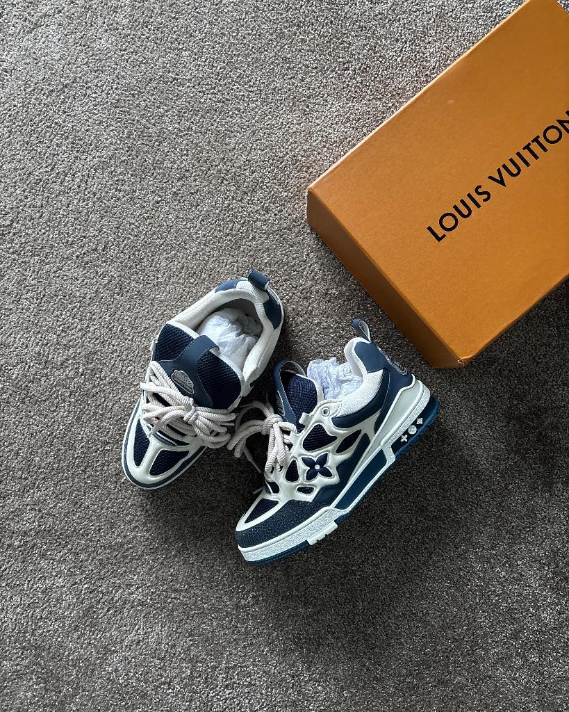 Louis Vuitton skate sneaker, Blauw, Nieuw, Ophalen of Verzenden, Sneakers of Gympen
