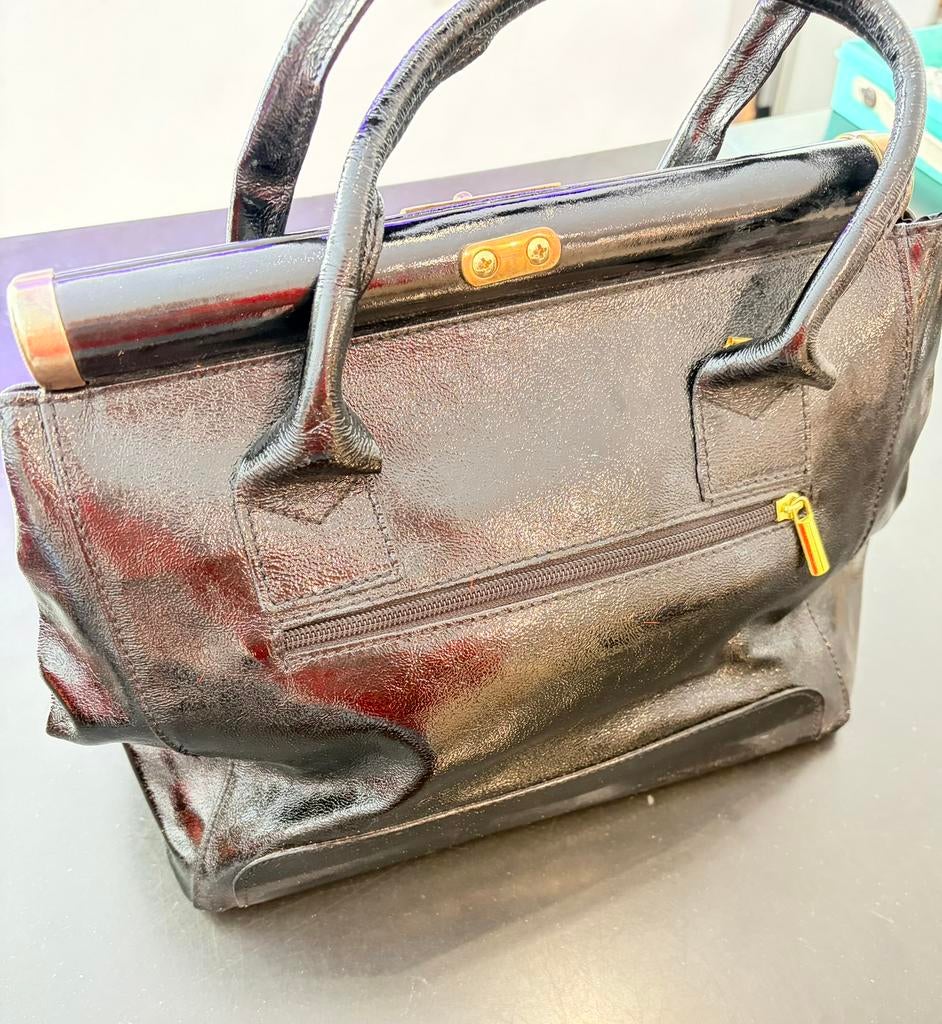 Zwarte lakleren handtas met goudkleurige accenten, Ophalen of Verzenden, Nieuw, Zwart, Handtas