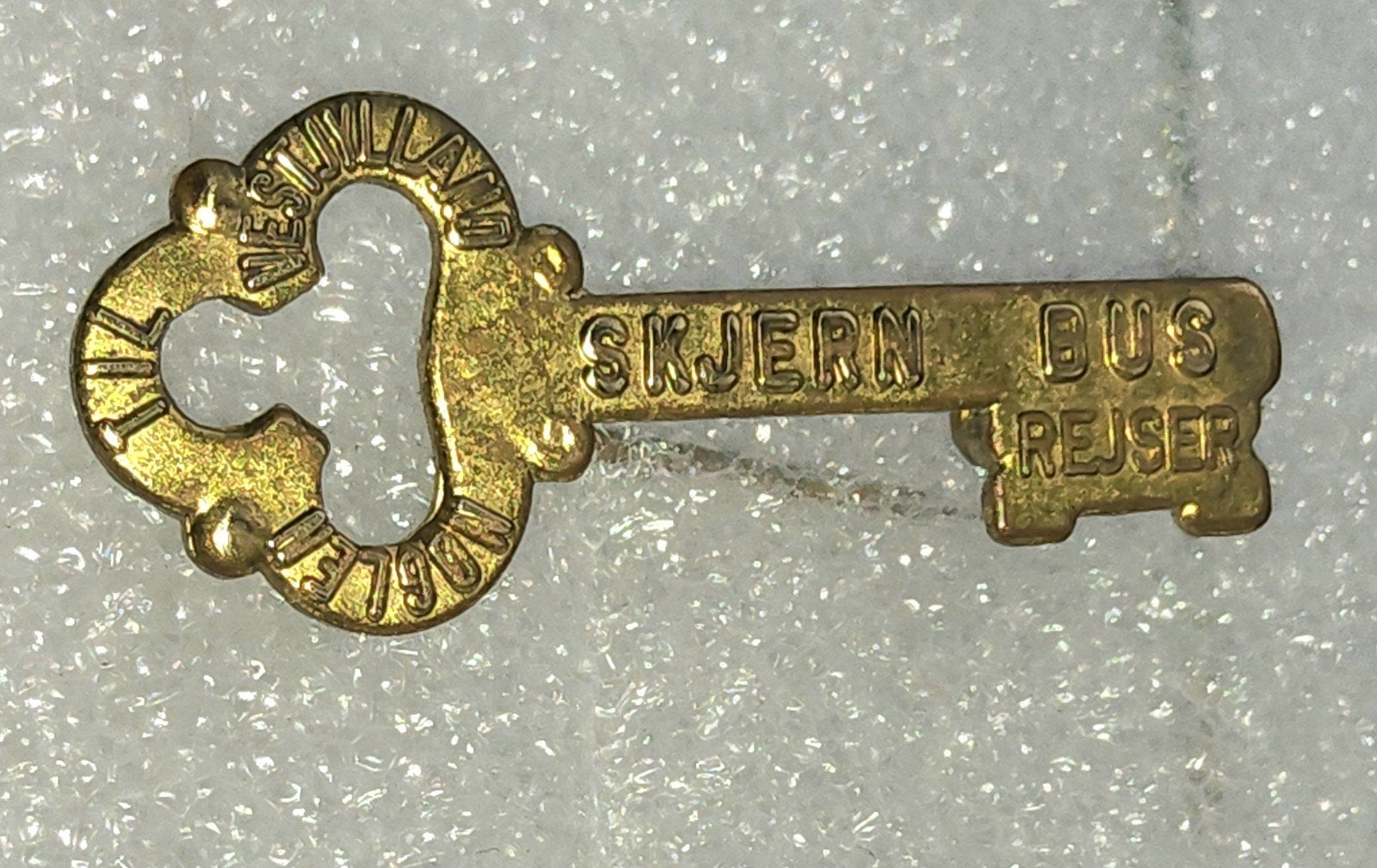 Vintage Deense Skjern Fly og Bus Rejser speld, Verzamelen, Speldjes, Pins en Buttons, Ophalen of Verzenden, Gebruikt, Overige onderwerpen