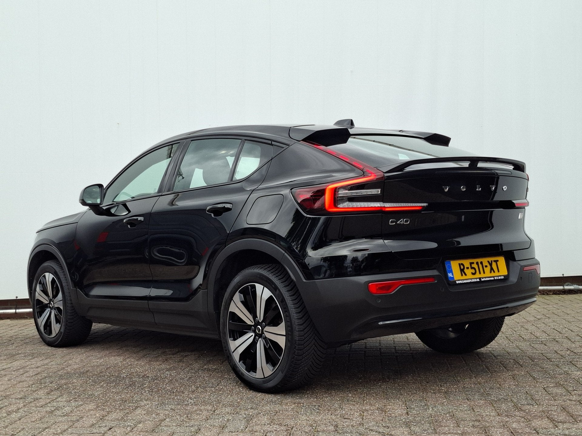 Volvo C40 SOH 90% Core 69 kWh Carplay Pano Elek.Trekhaak Cam, Auto's, Volvo, Stof, Gebruikt, Parkeersensor, Zwart