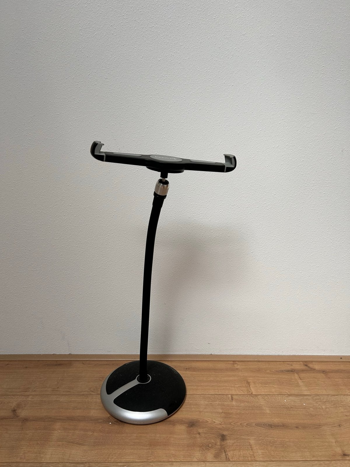Goos-e tablet standaard - Zwart/Zilver, Ophalen, Gebruikt, 10 inch, Overige typen