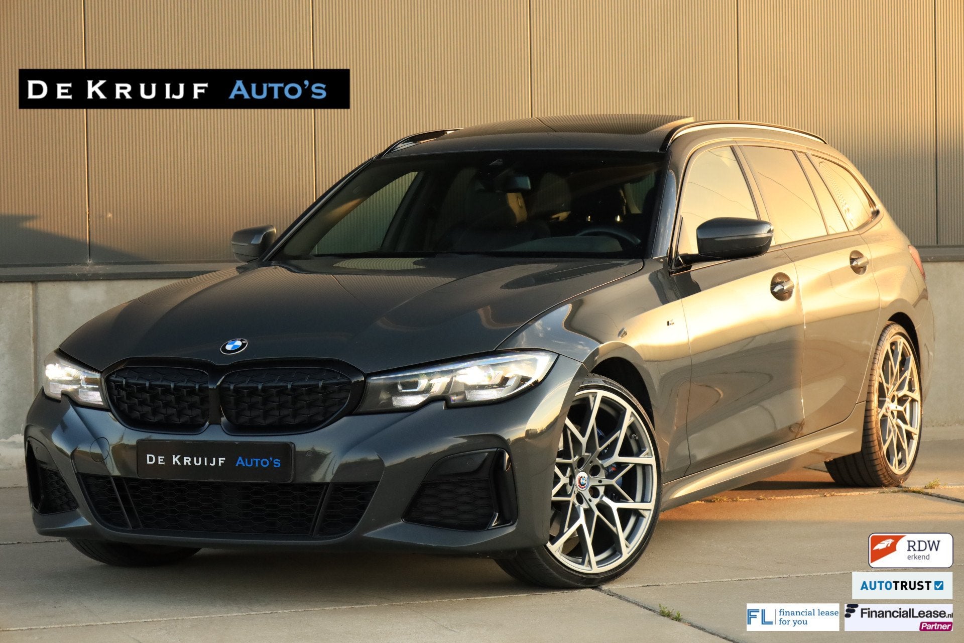 BMW M340i Touring Dravitgrau 20" 795M Pano B58 6-cilinder, 374 pk, Vierwielaandrijving, 2998 cc, 3-Serie