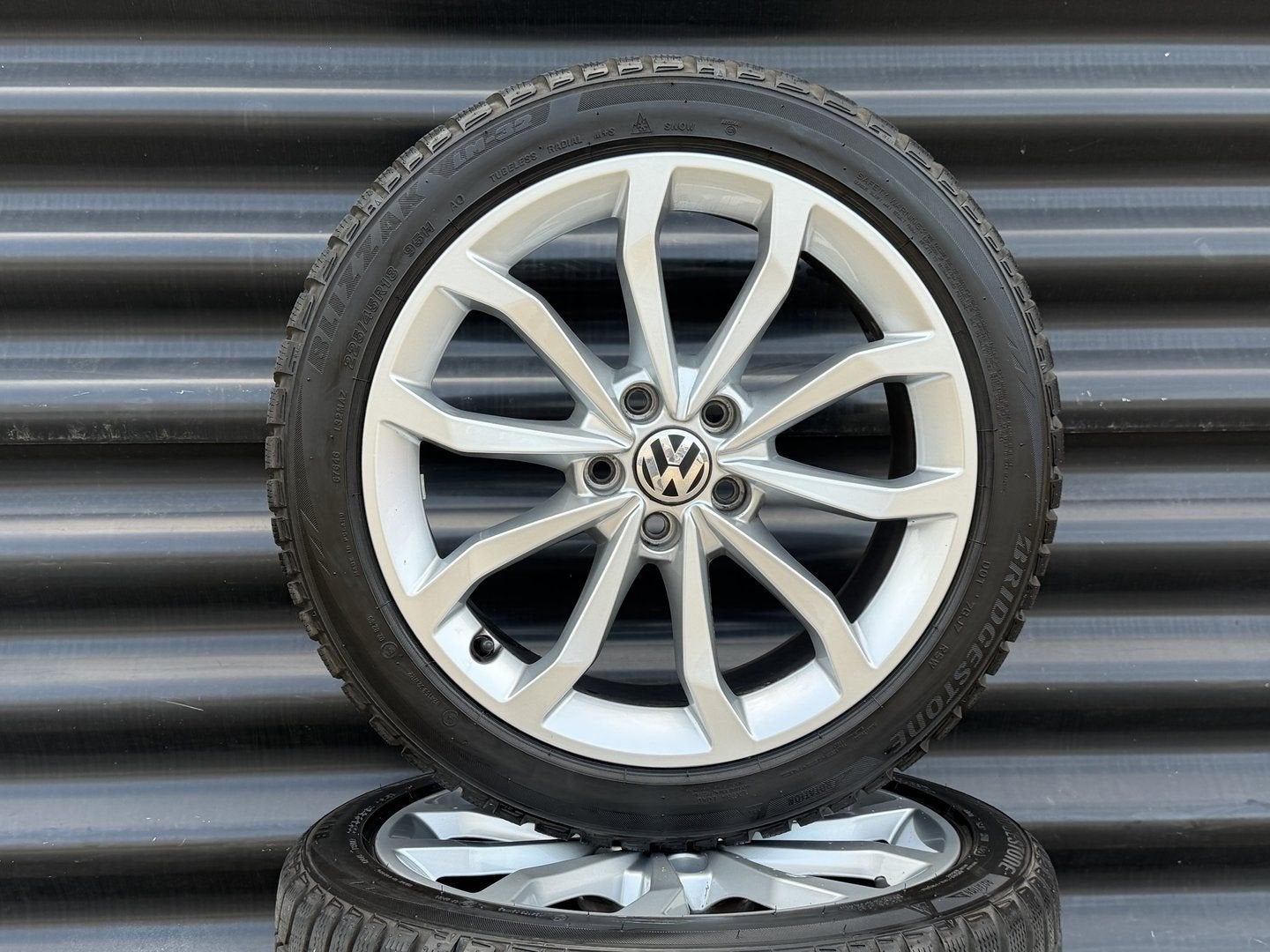 18” Orig Vw Troc T Roc velgen incl winterBanden, Gebruikt, -, -, Banden en Velgen