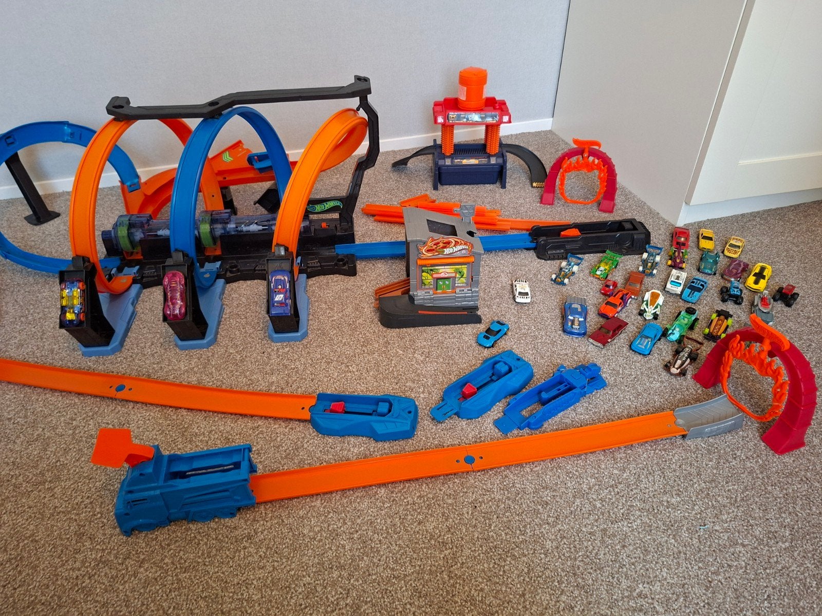 Hotwheels kurkentrekker, dino's en carwash, Ophalen, Hot Wheels, Handmatig, Racebaan