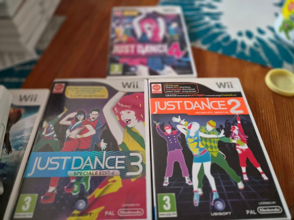 Just Dance collectie, Spelcomputers en Games, Games | Nintendo Wii, Muziek, Ophalen of Verzenden, Zo goed als nieuw, 3 spelers of meer