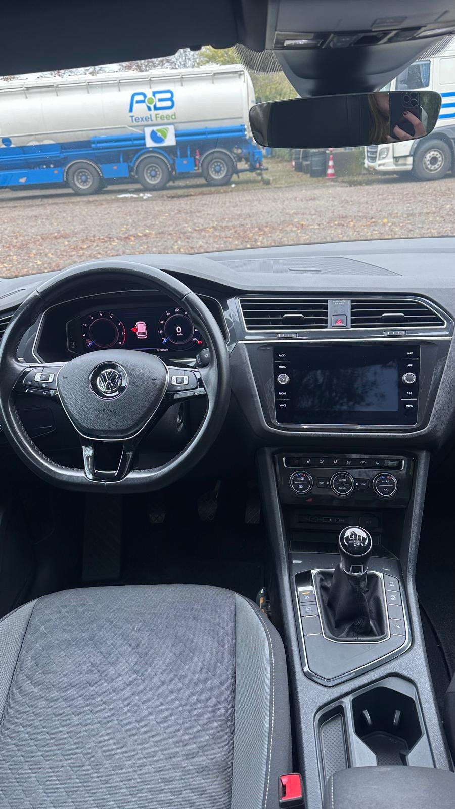 Foto 7 van Volkswagen Tiguan 1.5 TSI R-line 150pk 2019 Zwart