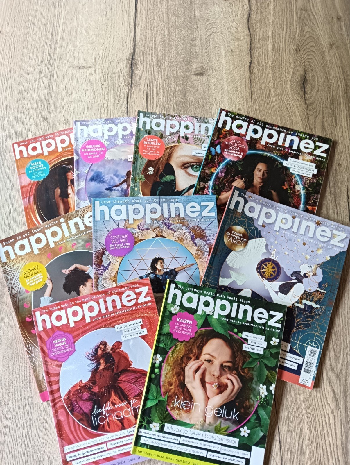 10 Happinez magazines, Ophalen of Verzenden, Zo goed als nieuw
