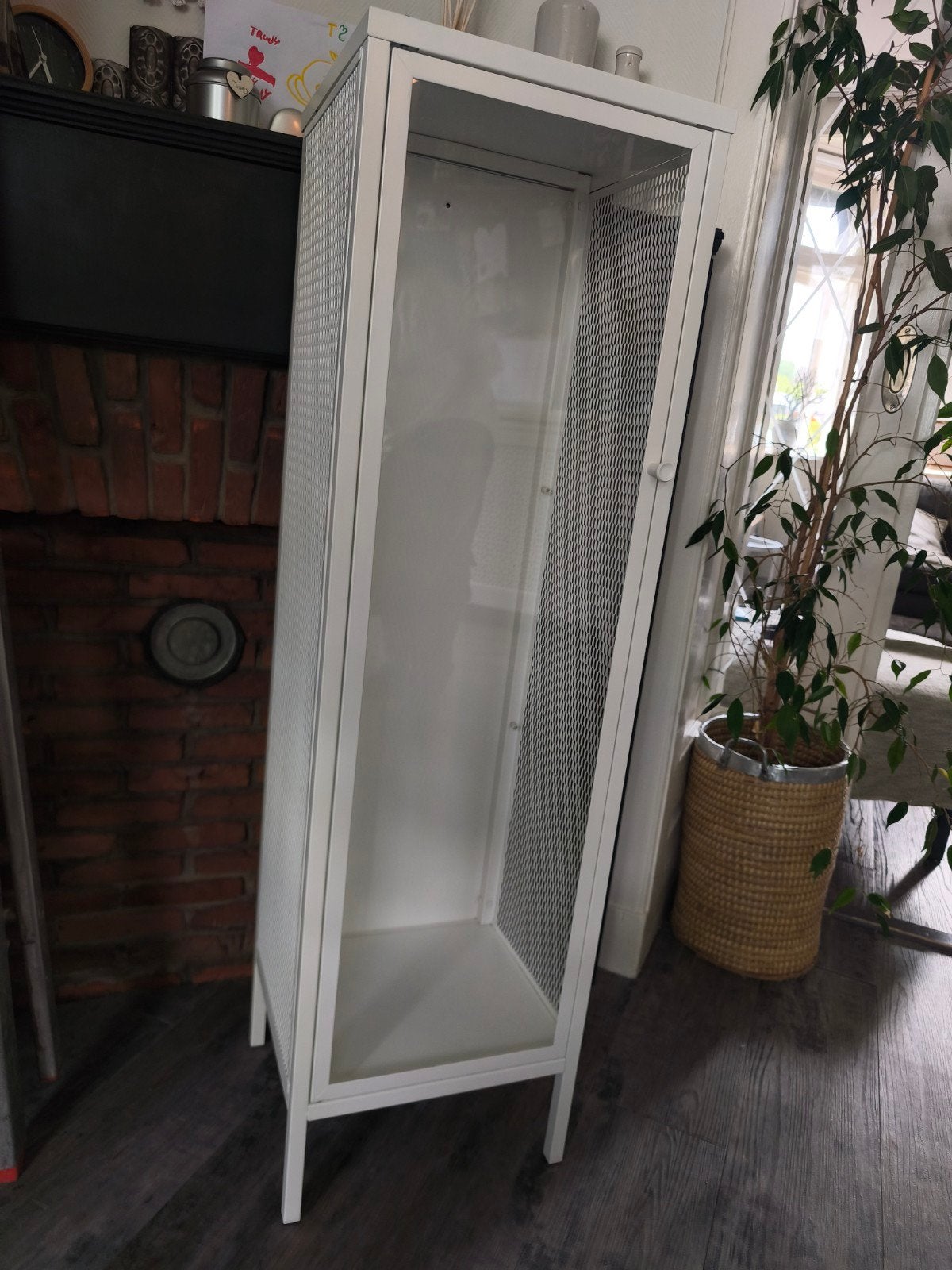 Witte metalen vitrinekast met glazen deur Ikea, Ophalen, Met deur(en), Modern, Industrieel, 50 tot 100 cm