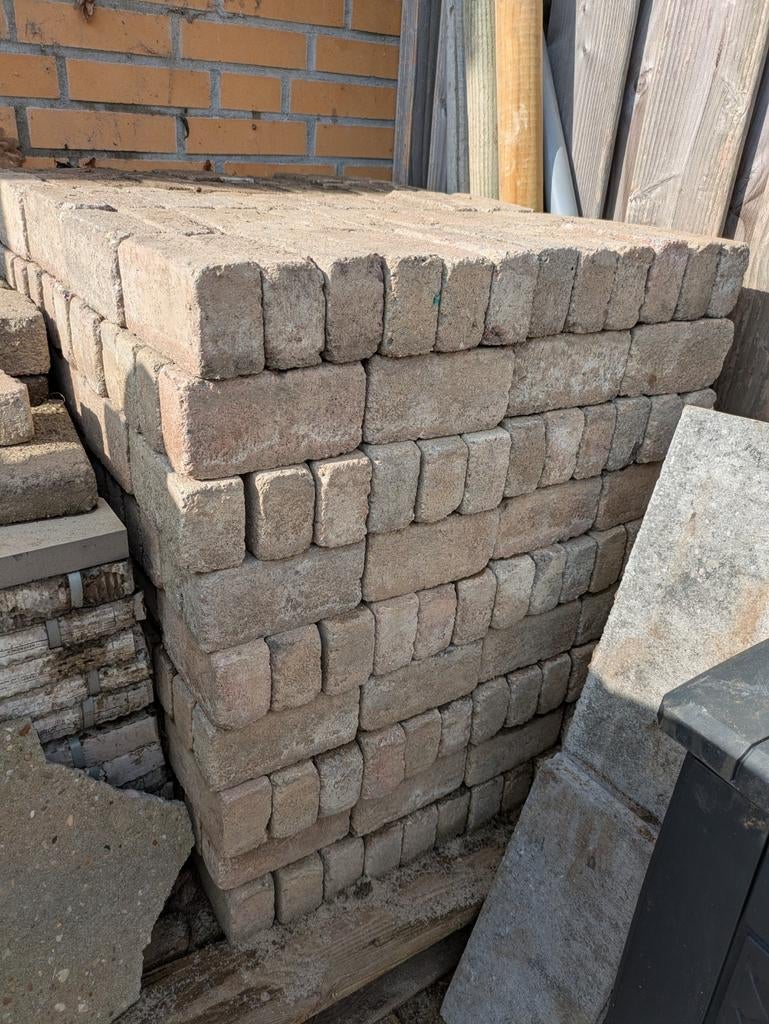 450 betonnen klinkers voor tuin of oprit, Gebruikt, Klinkers, Ophalen of Verzenden, Minder dan 5 m²