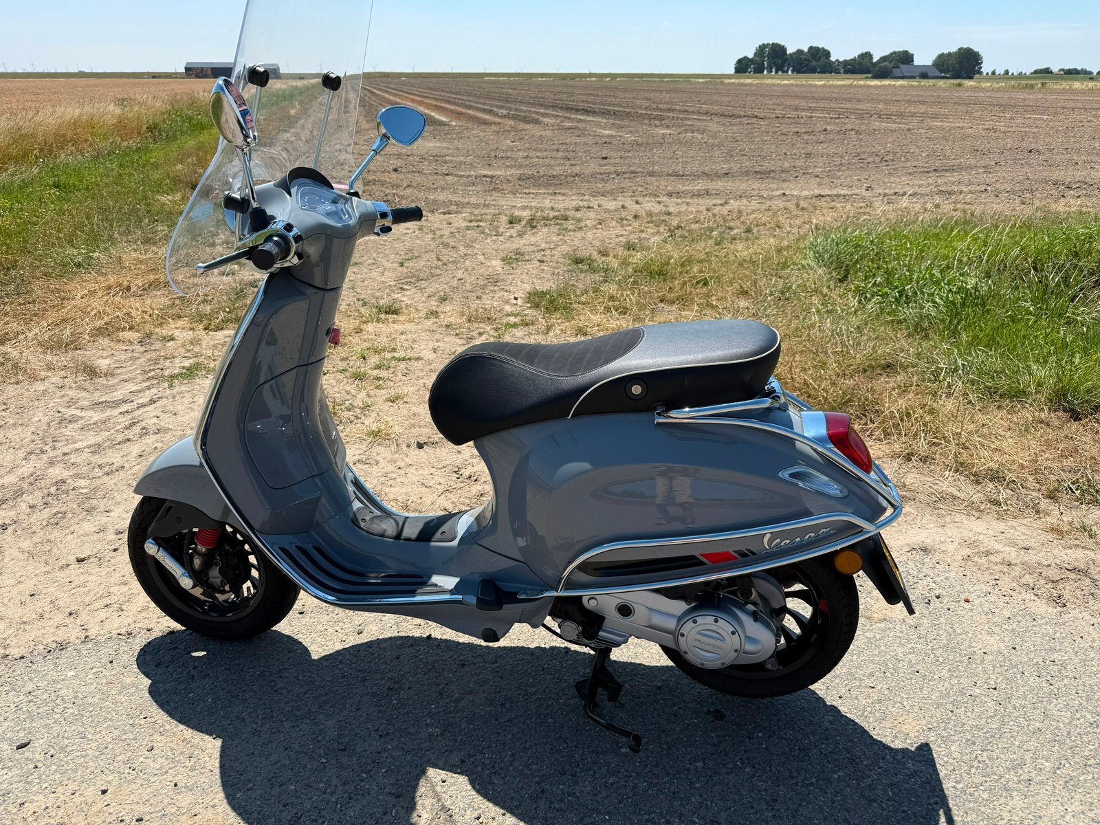 Scooter Vespa Sprint nardo grey geel kenteken, Fietsen en Brommers, Scooters | Vespa, Ophalen, Zo goed als nieuw, Benzine, Vespa S