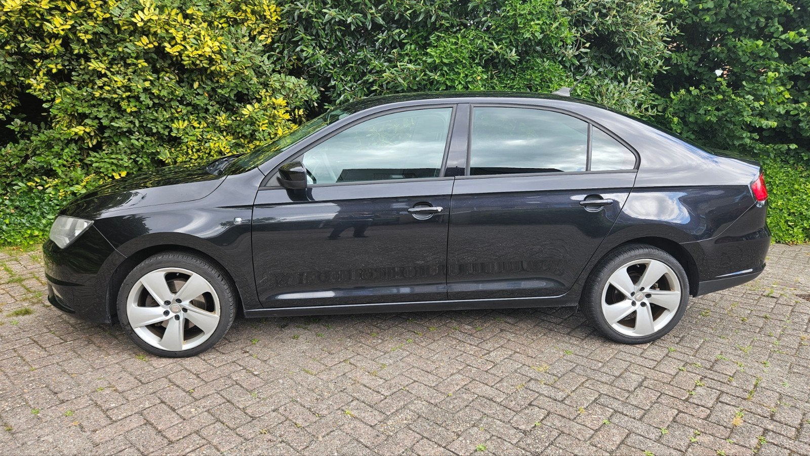 Seat Toledo 1.2 TSI 77KW  Zwart, Auto's, Voorwielaandrijving, Euro 5, Stof, Beige