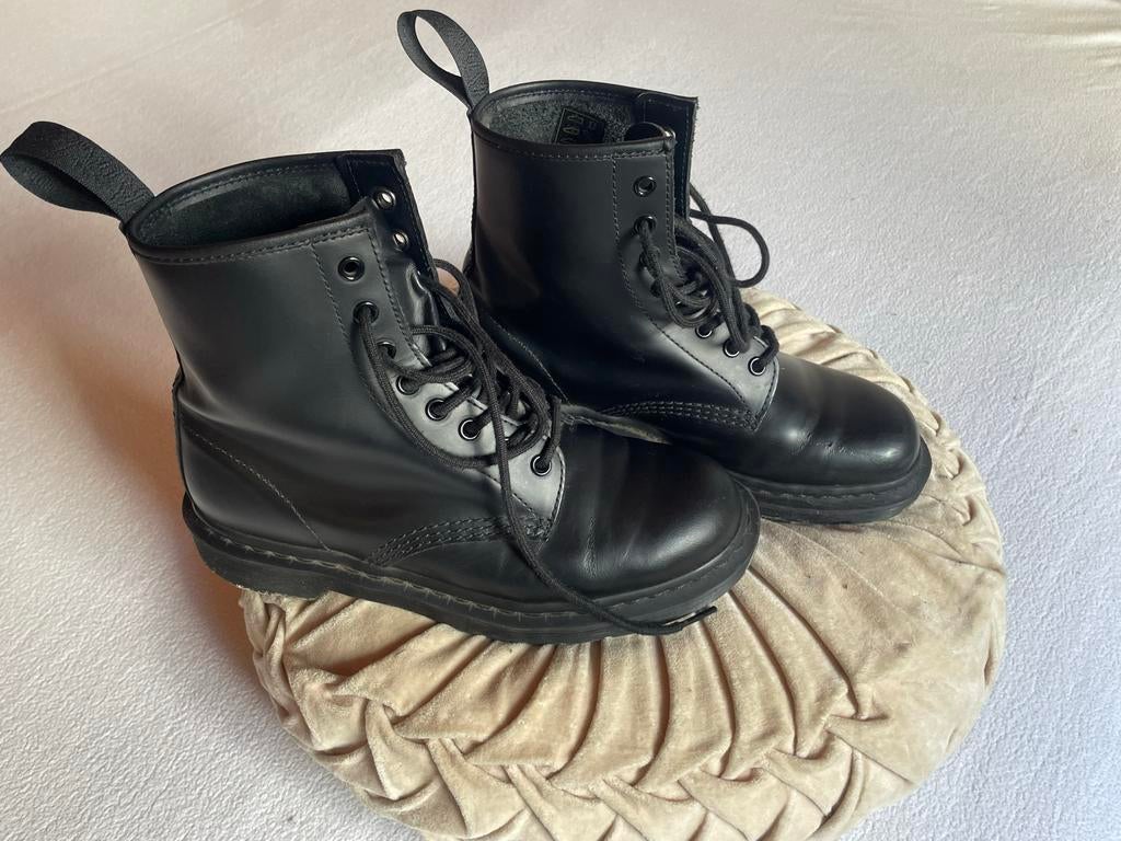 Dr. Martens 1460 Mono Zwarte Leren Laarzen maat 41, Kleding | Dames, Schoenen, Zwart, Lage of Enkellaarzen, Ophalen of Verzenden