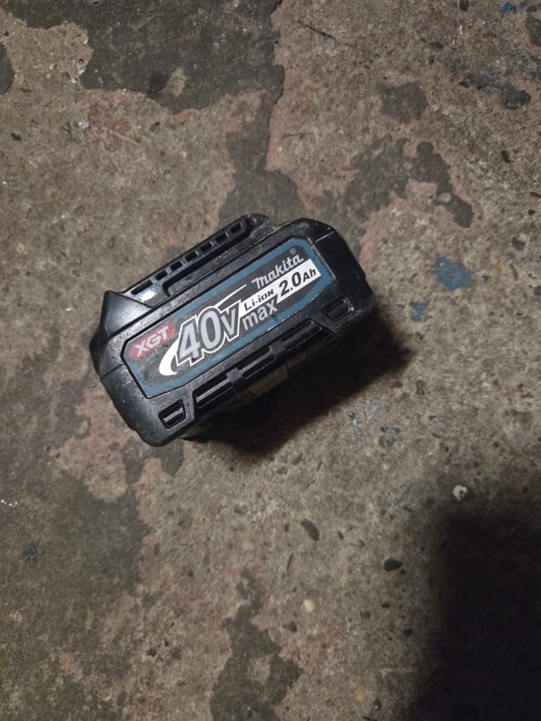 Makita XGT 40v 2.0ah accu ., Doe-het-zelf en Verbouw, Gereedschap | Machine-onderdelen en Toebehoren, Ophalen of Verzenden