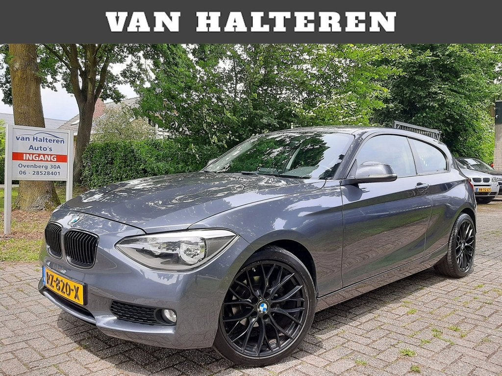BMW 1-serie 114i Sport Airco/Clima Navi 18 Inch Sportvelgen, Auto's, 1-Serie, Gebruikt, 4 cilinders, 102 pk