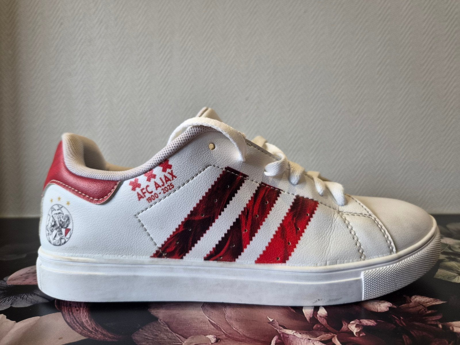 Ajax schoenen maat 39 - Speciale editie, Wit, Ophalen of Verzenden, Sneakers of Gympen, Ajax