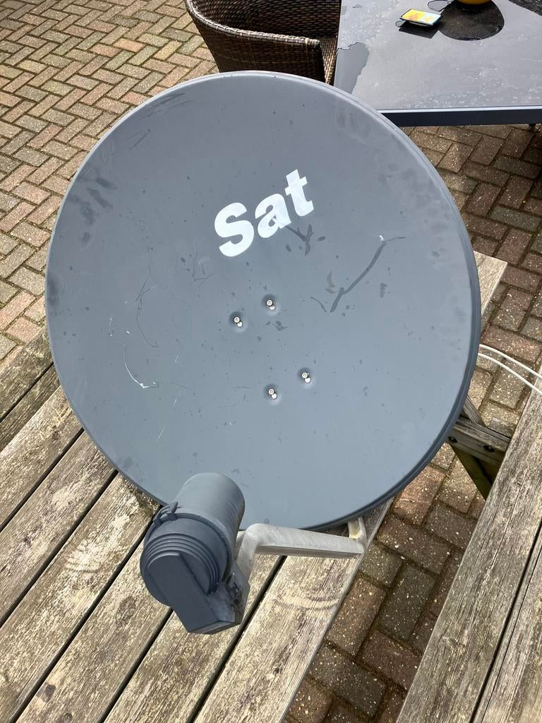 Sat Schotel antenne., Ophalen, Zo goed als nieuw, Overige merken