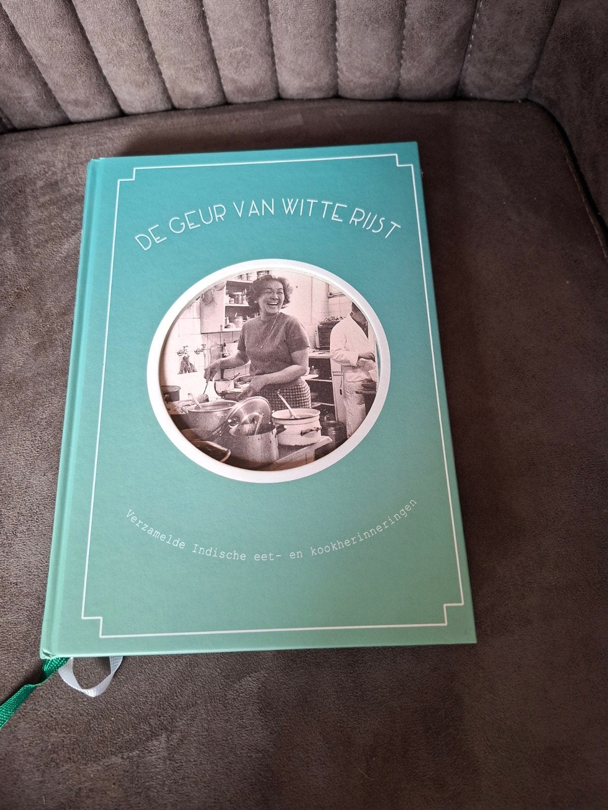 De Geur van Witte Rijst - Indische eet- en kookherinneringen, Boeken, Azië en Oosters, Ophalen of Verzenden, Han Go, Hoofdgerechten