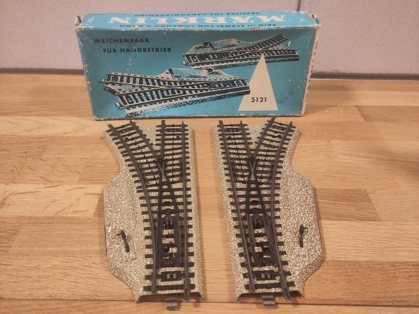Märklin 5121 Wisselpaar handmatig M-rail - Meer = korting, Hobby en Vrije tijd, Wisselstroom, Verzenden, Rails, Zo goed als nieuw