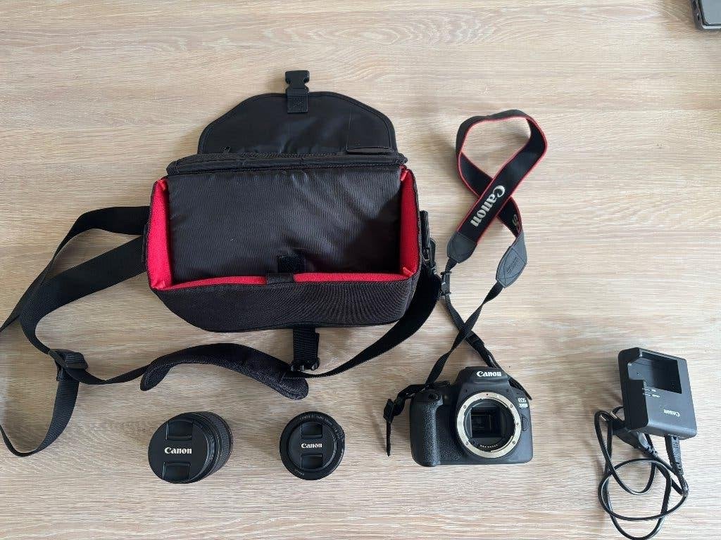Canon EOS 2000D met 2 lenzen en accessoires, Spiegelreflex, Canon, Cameratas, Ophalen of Verzenden