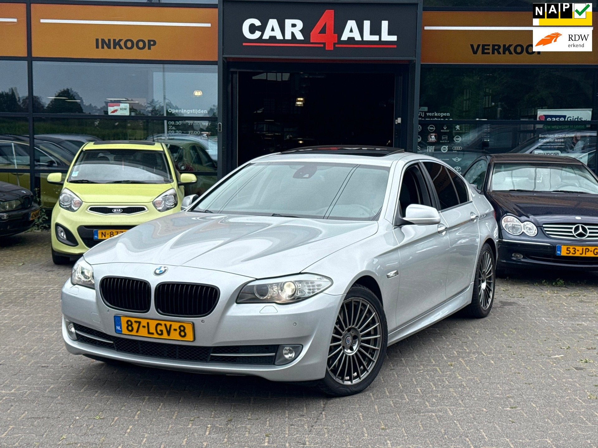 BMW 5-serie 550i High Executive SOFTCLOSE/DAKJE/LEDER/NAP/TO, Auto's, Automaat, Euro 5, Achterwielaandrijving, 2000 kg