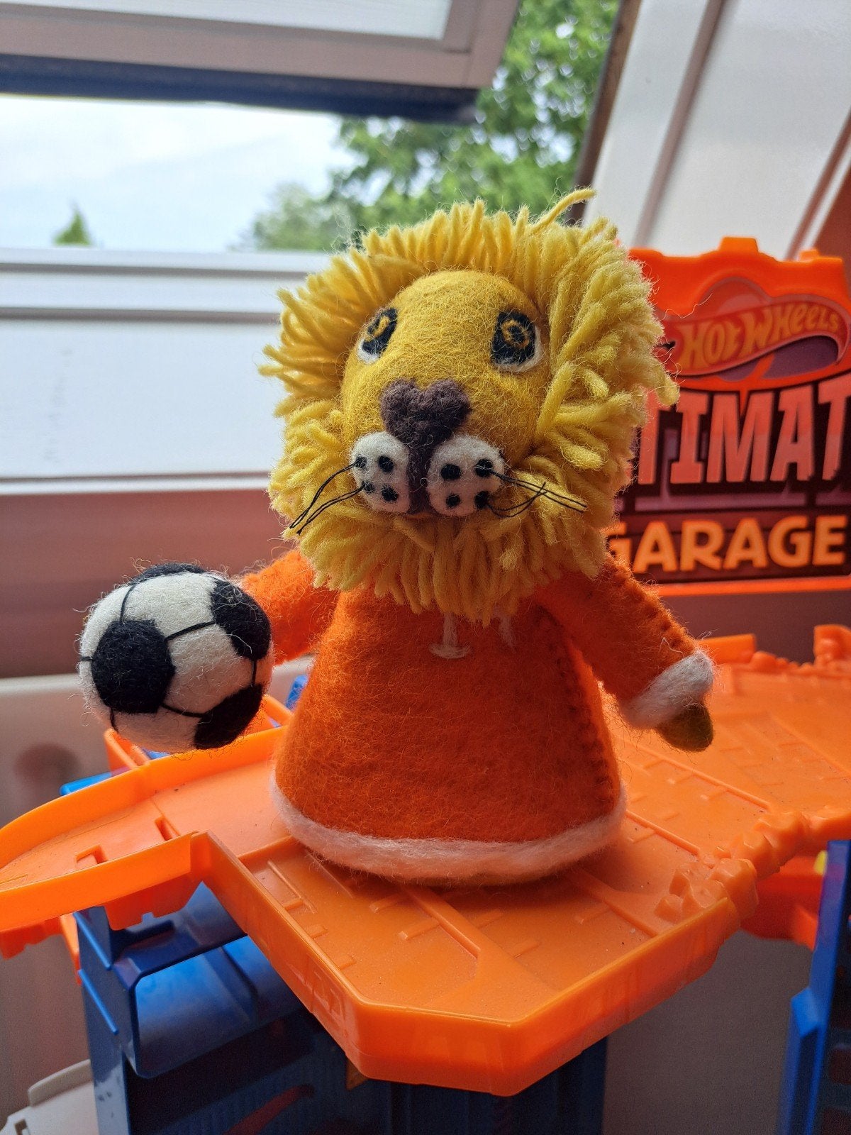 Sjaal met verhaal - Leeuw met voetbal, Ophalen of Verzenden, Nieuw