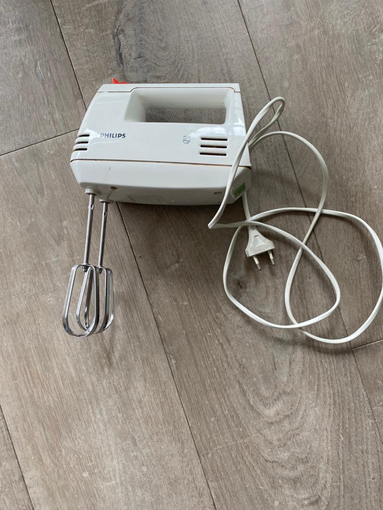 Nette goedwerkende handmixer Philips, Witgoed en Apparatuur, Keukenmixers, Minder dan 1 liter, Ophalen of Verzenden, Gebruikt
