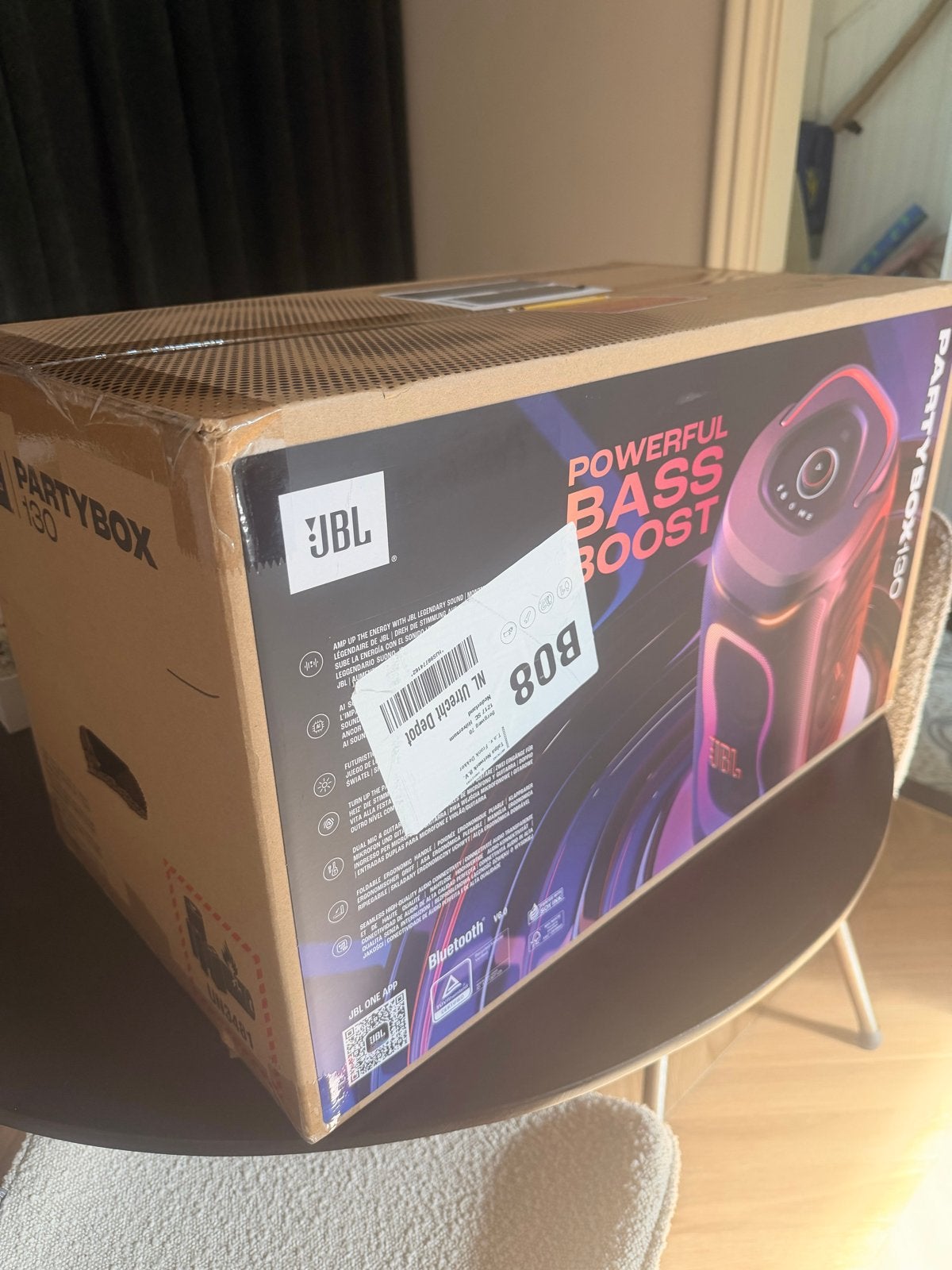 Foto 4 van JBL PartyBox 130 - Krachtige draagbare partyspeaker NIEUW