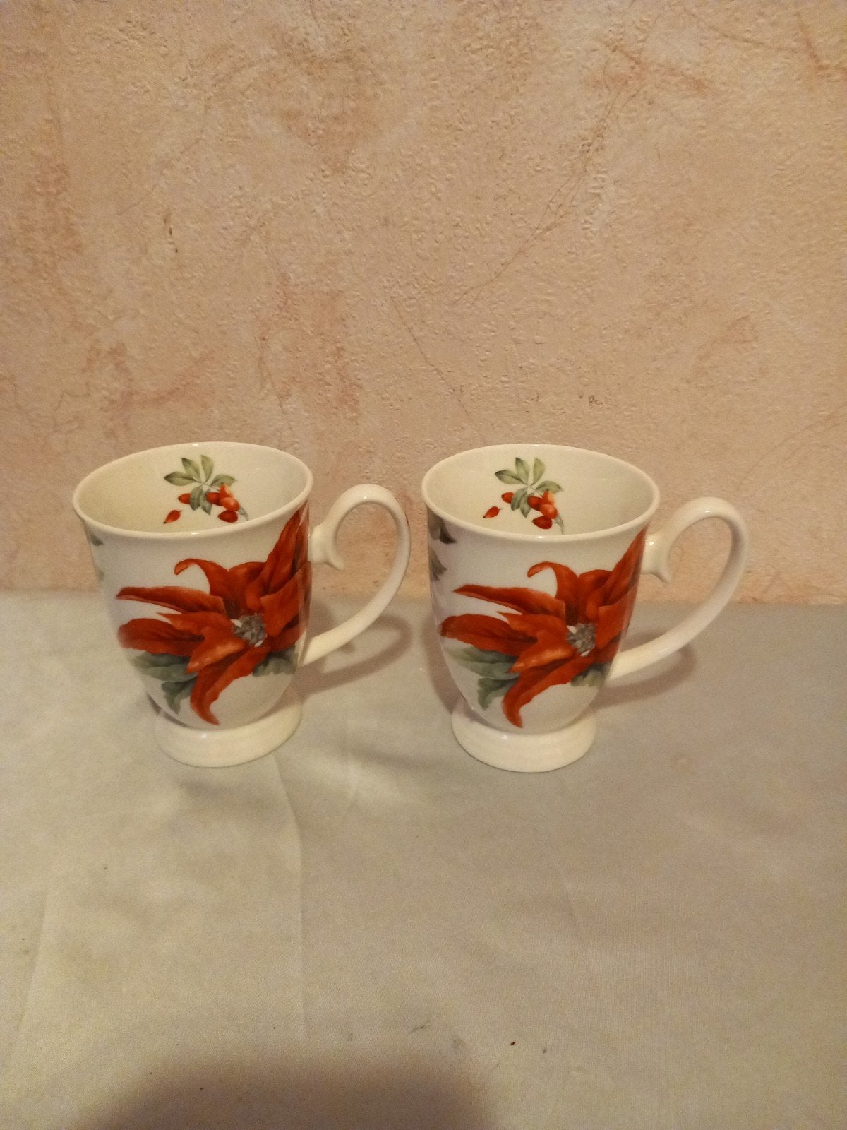 2 bekers Janneke Brinkman Salentijn seasons, Ophalen of Verzenden, Zo goed als nieuw, Overige stijlen, Kop(pen) en/of Schotel(s)