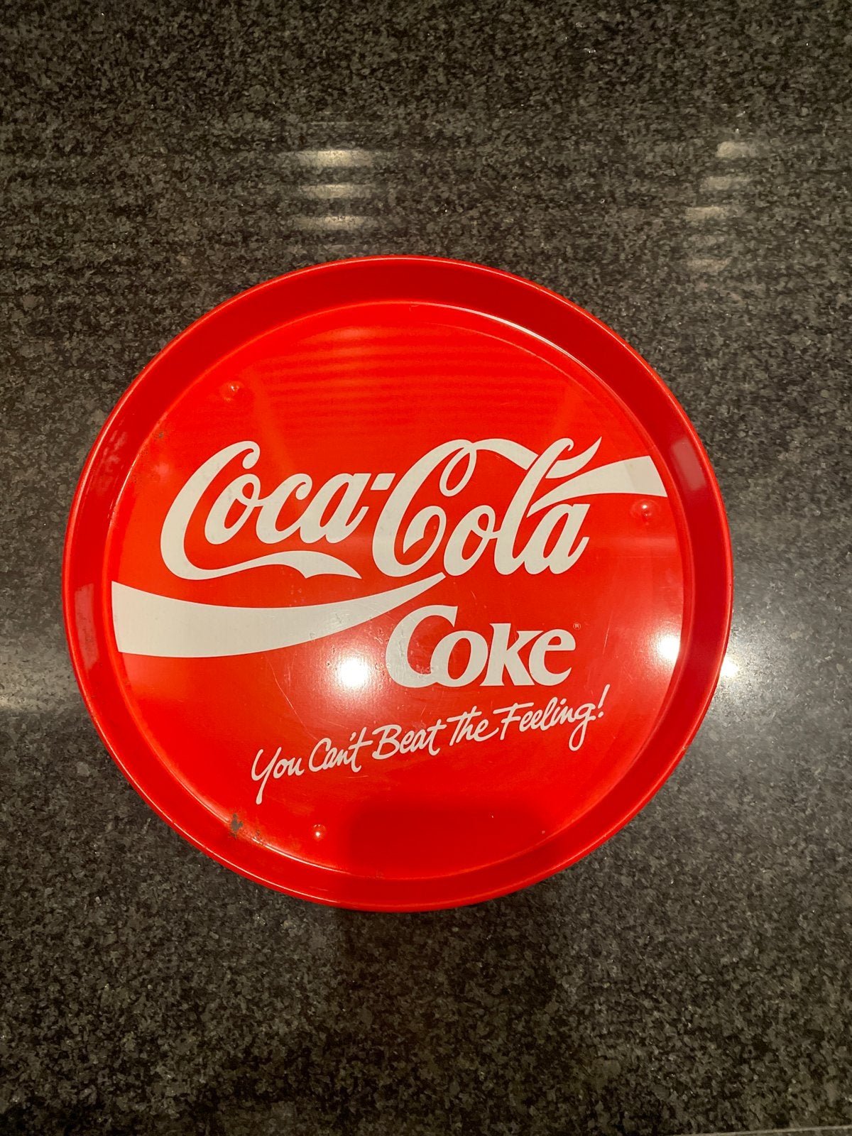 Vintage Coca-Cola dienblad - "You Can't Beat The Feeling!", Ophalen of Verzenden, Gebruikt, Gebruiksvoorwerp