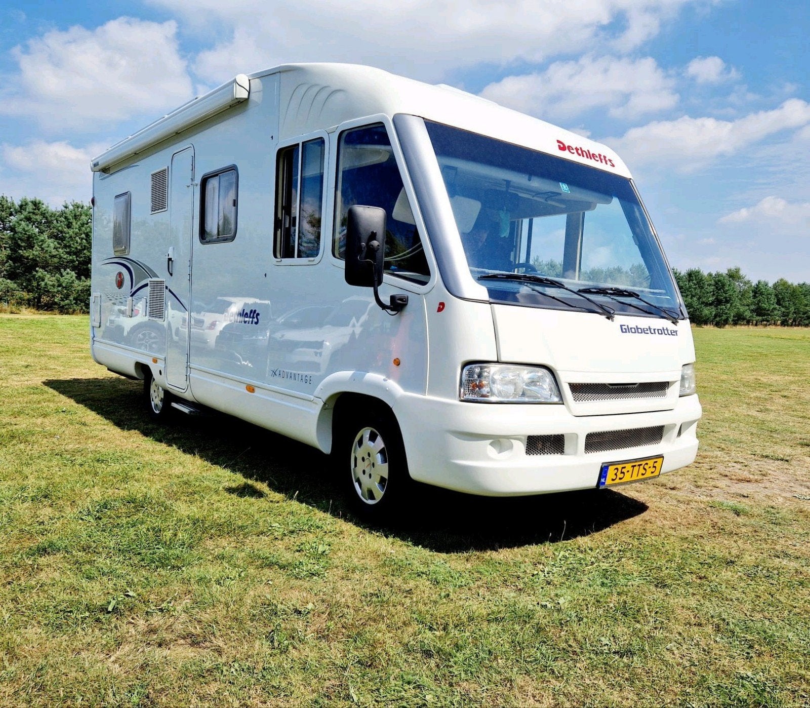 Dethleffs Advantage xxl garage,stalling, luchtvering etc, Caravans en Kamperen, Campers, Ringverwarming, Fiat, Particulier, Koelkast