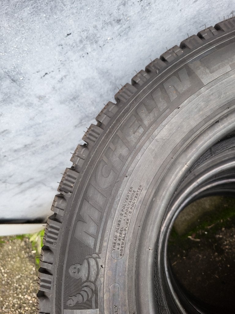 4 x 215/65/16C Michelin Agilis Winter ZGAN 500,- ALL IN !, Auto-onderdelen, 16 inch, Nieuw, Michelin France, Info@hemmesbanden.nl