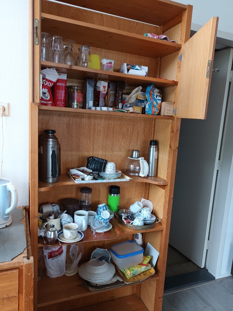 Houten boekenkast/vitrinekast met deurtjes, Huis en Inrichting, Kasten | Stellingkasten, Ophalen, Gebruikt