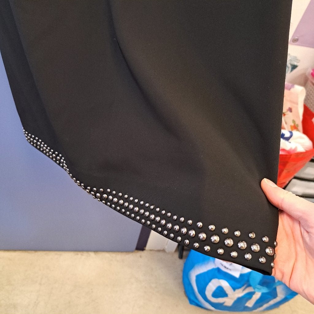 Liu Jo jurk zwart + randen zilverkleurige studs 40-42 44985, Maat 38/40 (M), Zwart, Ophalen of Verzenden, Zo goed als nieuw