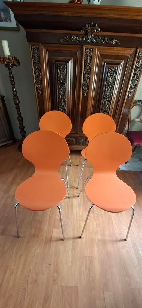 4 retro stoelen kleur oranje, Huis en Inrichting, Stoelen, Ophalen of Verzenden, Overige kleuren, Hout