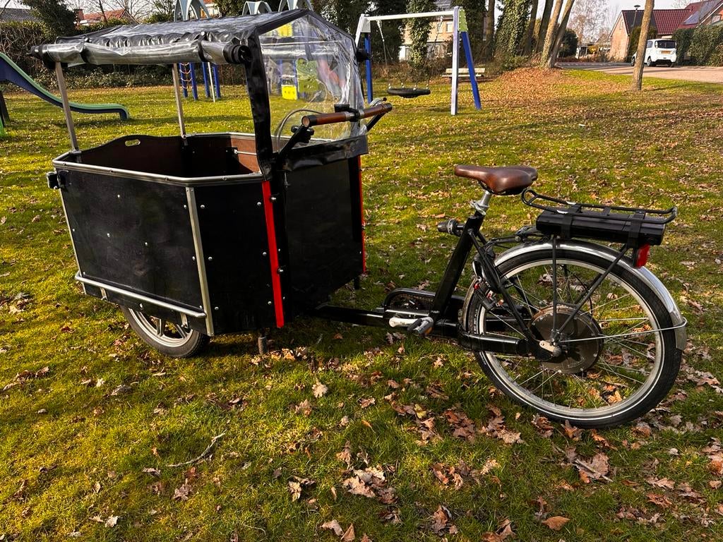 Zeer ruime bakfiets te koop, 4 kinderen of meer, Gebruikt, Huif, Ophalen