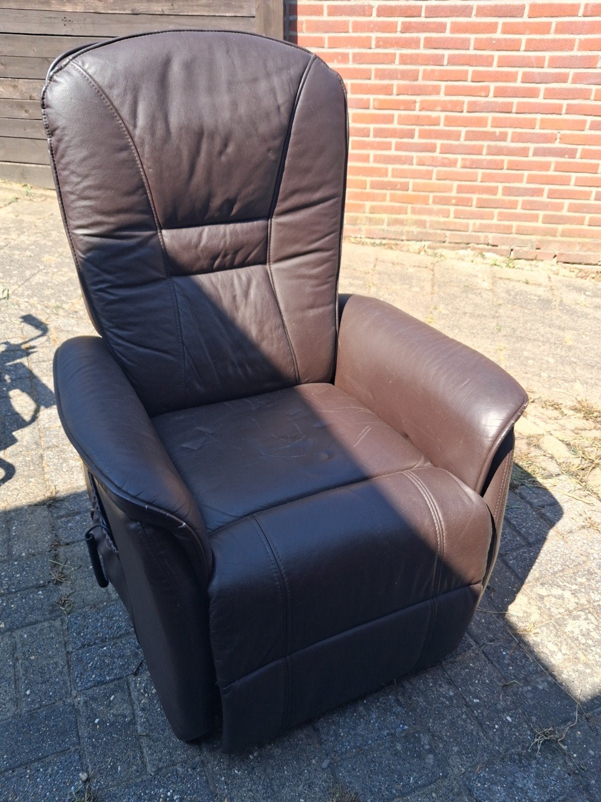 Sta op stoel Bruin, electrisch, Ophalen, Gebruikt, 75 tot 100 cm, 50 tot 75 cm