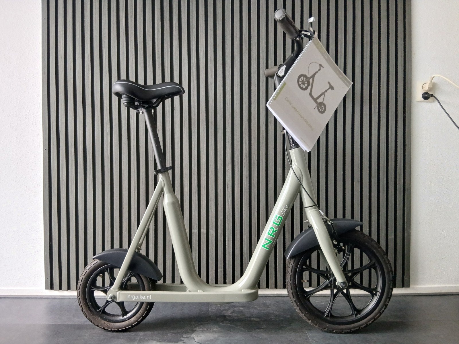 Zgan! Prachtige NRG Bike loophulp, loopfiets volwassenen, Ophalen, Zo goed als nieuw