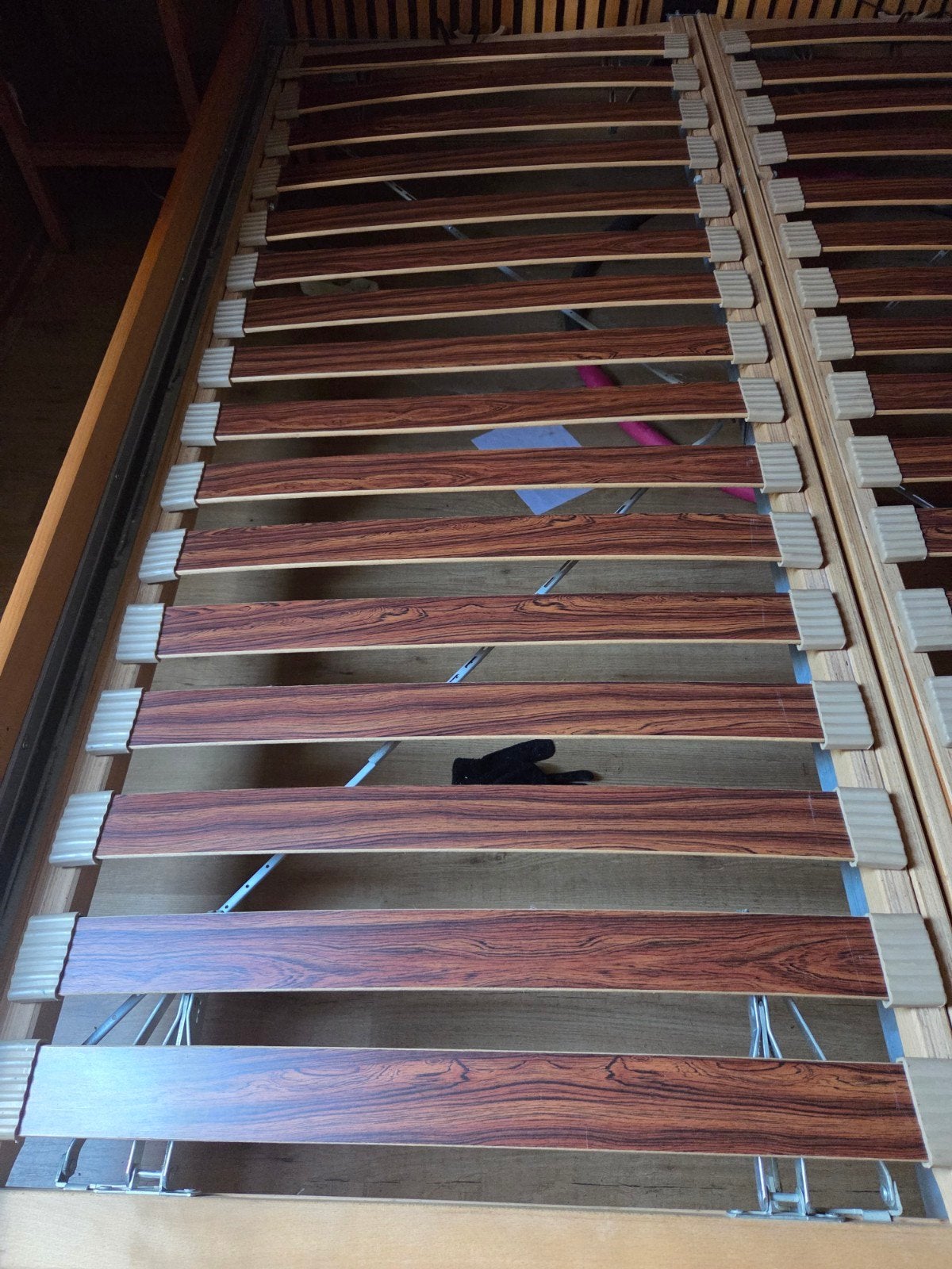Tweepersoonsbed met verstelbare lattenbodems, hout, 160x200, Ophalen, Gebruikt, Bruin, Tweepersoons