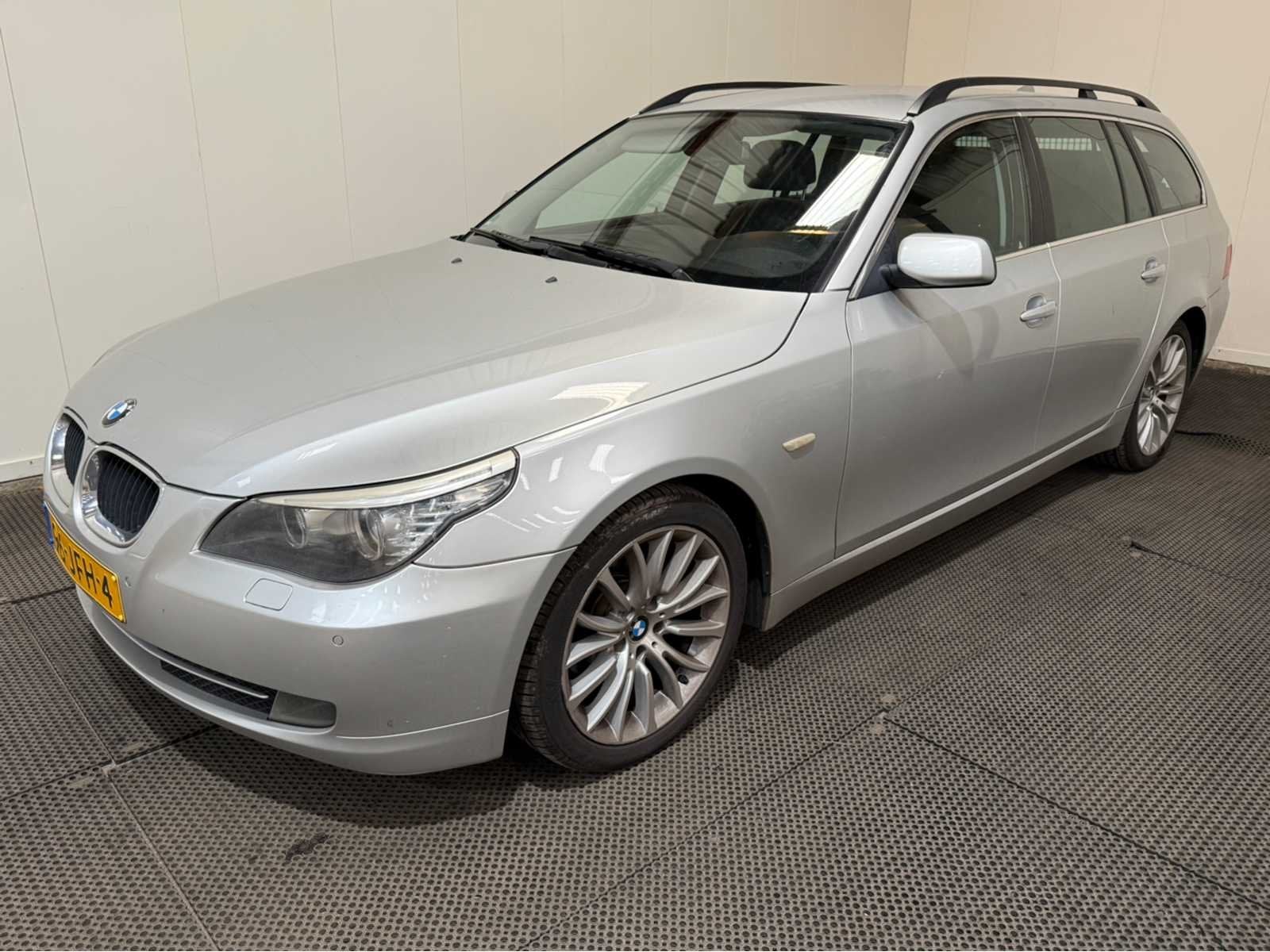 Bmw - 5-serie - Touring - 520i - Personenauto - 2009, Automaat, Achterwielaandrijving, 4 cilinders, 163 pk