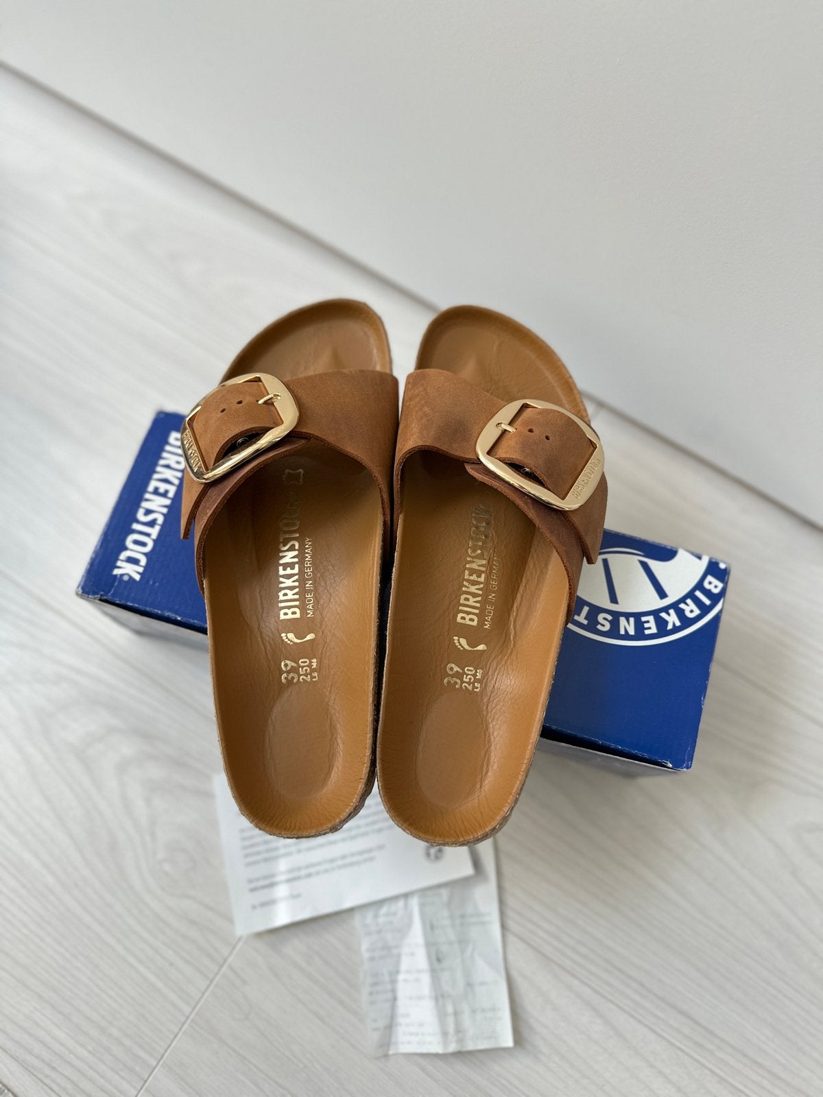 Birkenstock Madrid big buckle vet leer cognac maat:39 Nieuw, Slippers, Bruin, Nieuw, Ophalen of Verzenden