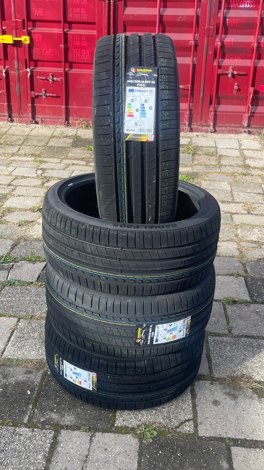 4x Nieuwe Minerva Zomerbanden 245/35R20 95Y XL, Ophalen, 245 mm, Nieuw, Band(en)