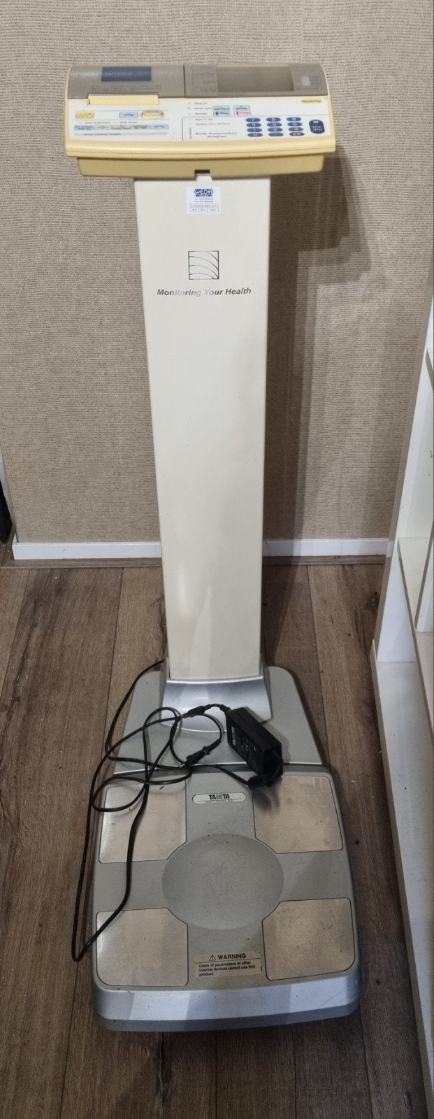 Tanita Body Composition analyzer met printer, Gebruikt, 1 tot 500 gram, 100 kg of meer, Ophalen of Verzenden