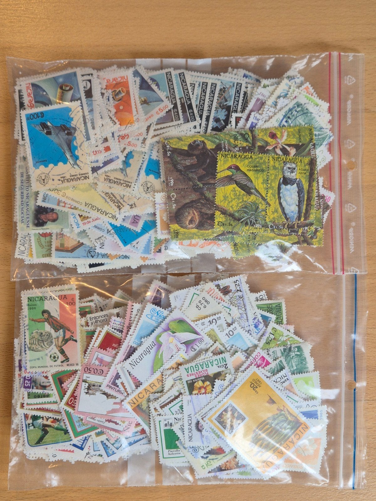 2 zakken Nicaragua, Postzegels en Munten, Ophalen of Verzenden, Midden-Amerika