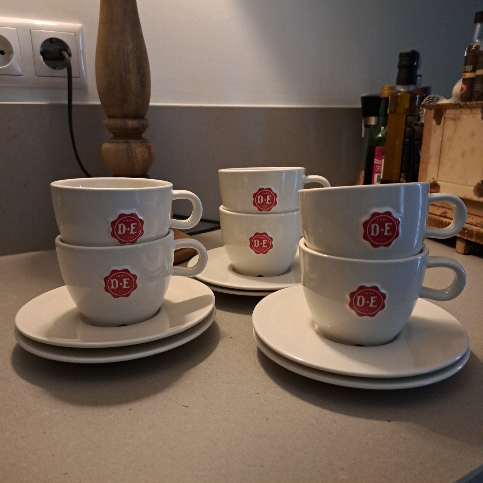 Douwe Egberts koffie koppen, Ophalen, Porselein, Overige stijlen, Kop(pen) en/of Schotel(s)