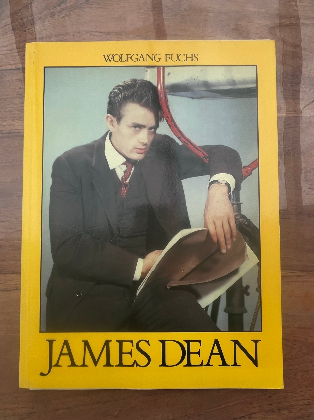 James Dean Boek - Wolfgang Fuchs - Inclusief Poster, Ophalen of Verzenden, Gelezen, Europa overig